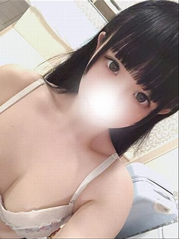 限定公開 投稿パイパンレポ 五反田デリヘル 天然素人やりすぎ娘 五反田店 旧その昔 乙女組deした ちょこちゃん 礼儀正しい丁寧接客の色白パイパン娘がぎゅってして欲しいなんて言ってきたら男は黙って抱き締めるべし やっちまったな ぱいぱんまにあ